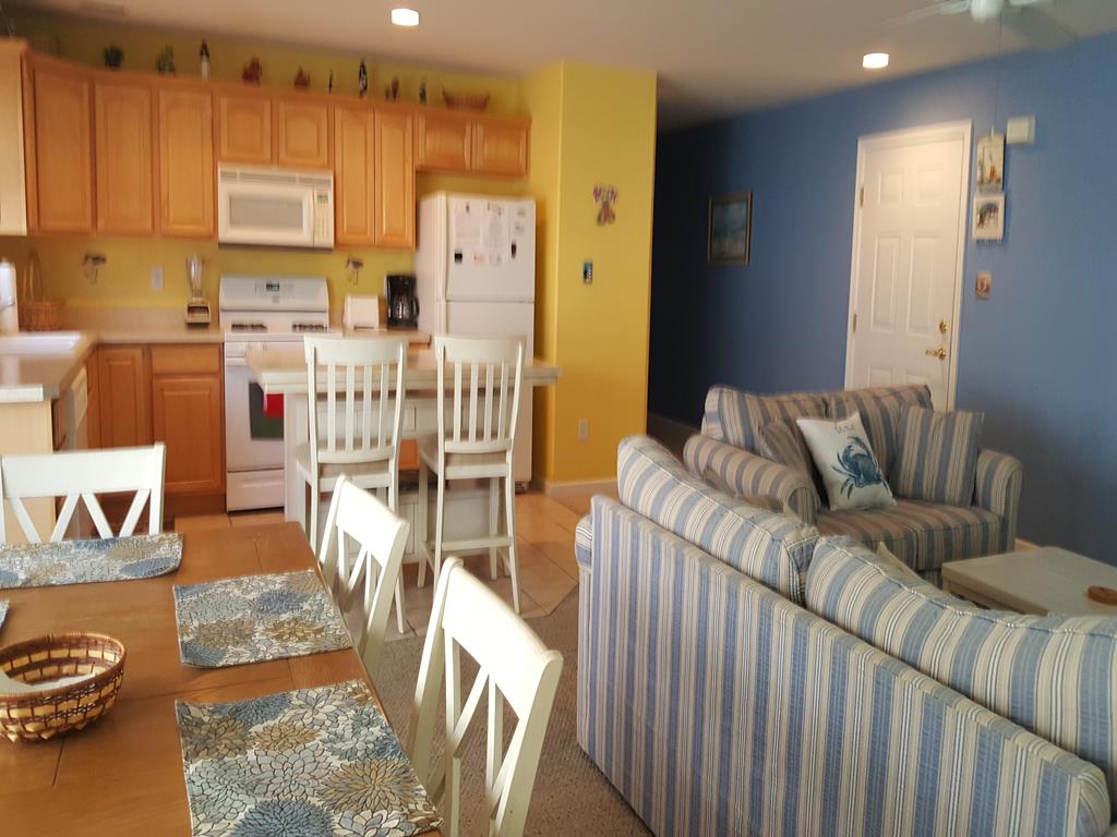 221 EAST GLENWOOD AVENUE UNIT A WILDWOOD SUMMER VACATION RENTALS at